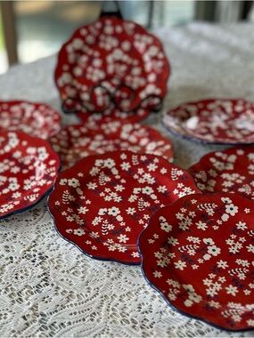 Kirkland’s Red Floral Dessert Plates Set 6 Cottage Farmhouse Scalloped
